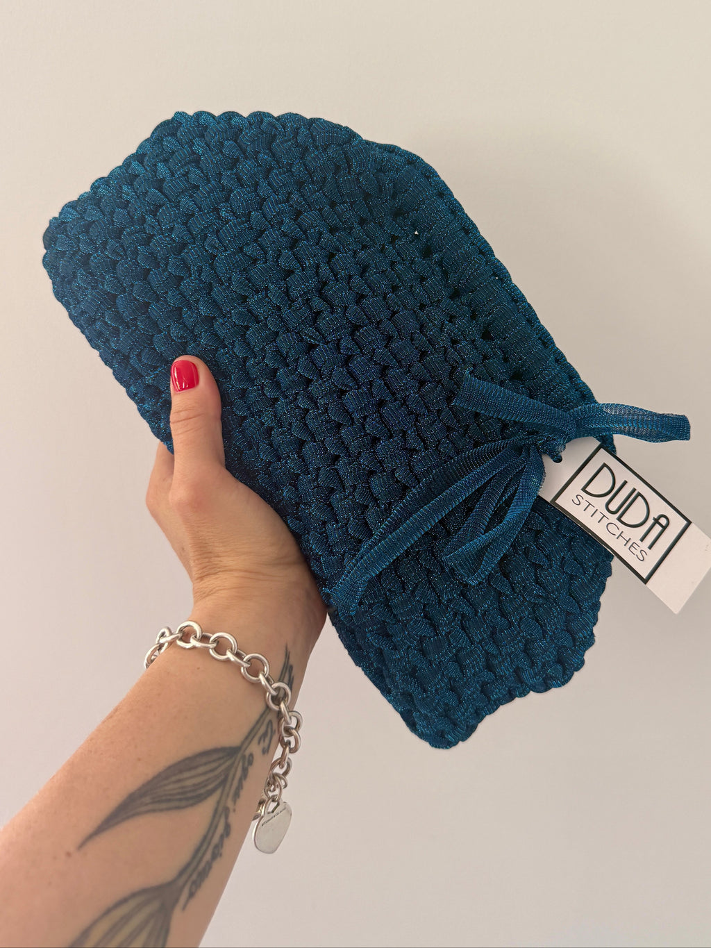 NOCCIOLA pochette standard in tulle bluette senza manico