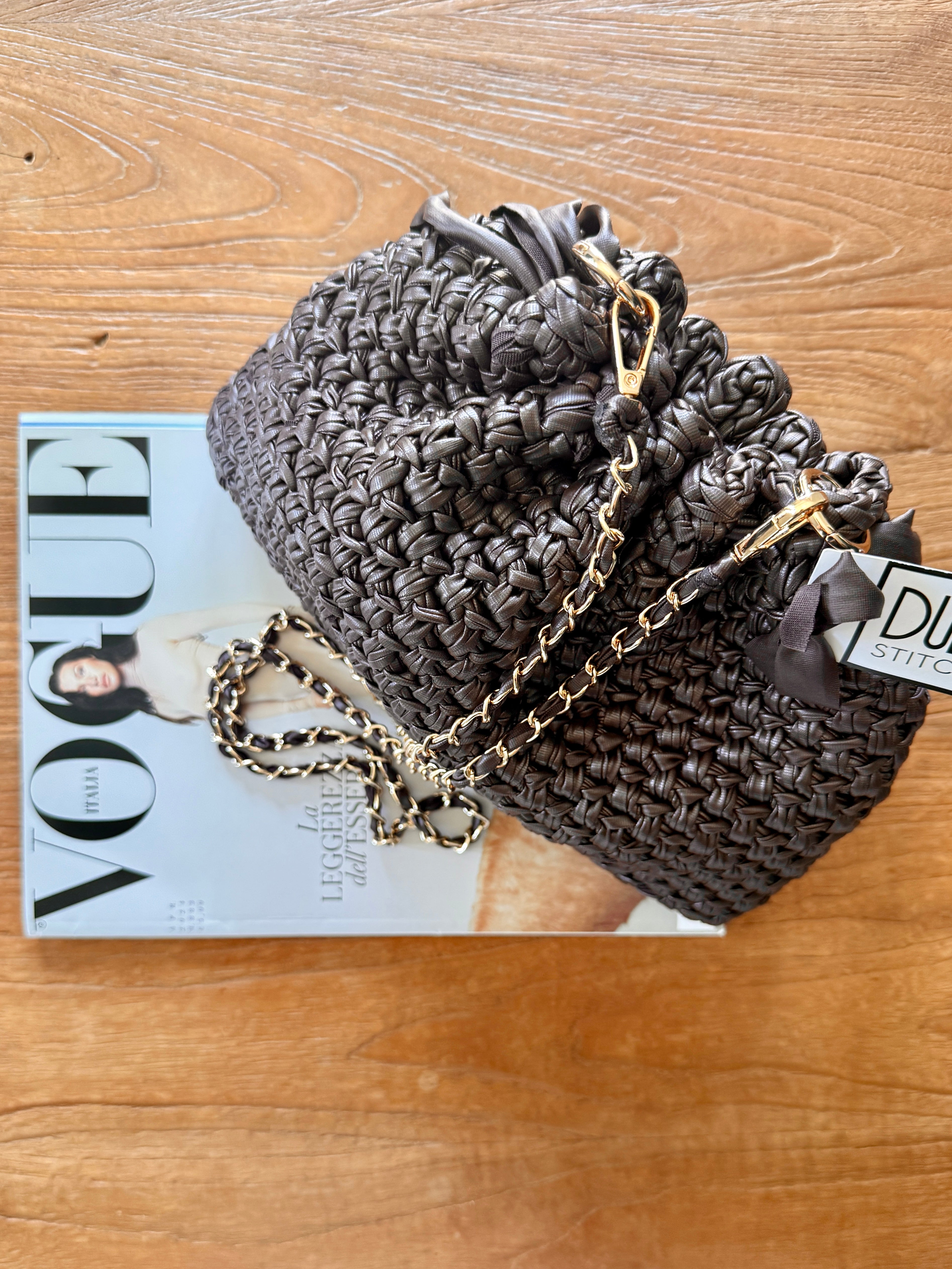 DUDINA bag large in ecopelle marrone con catena lavorata
