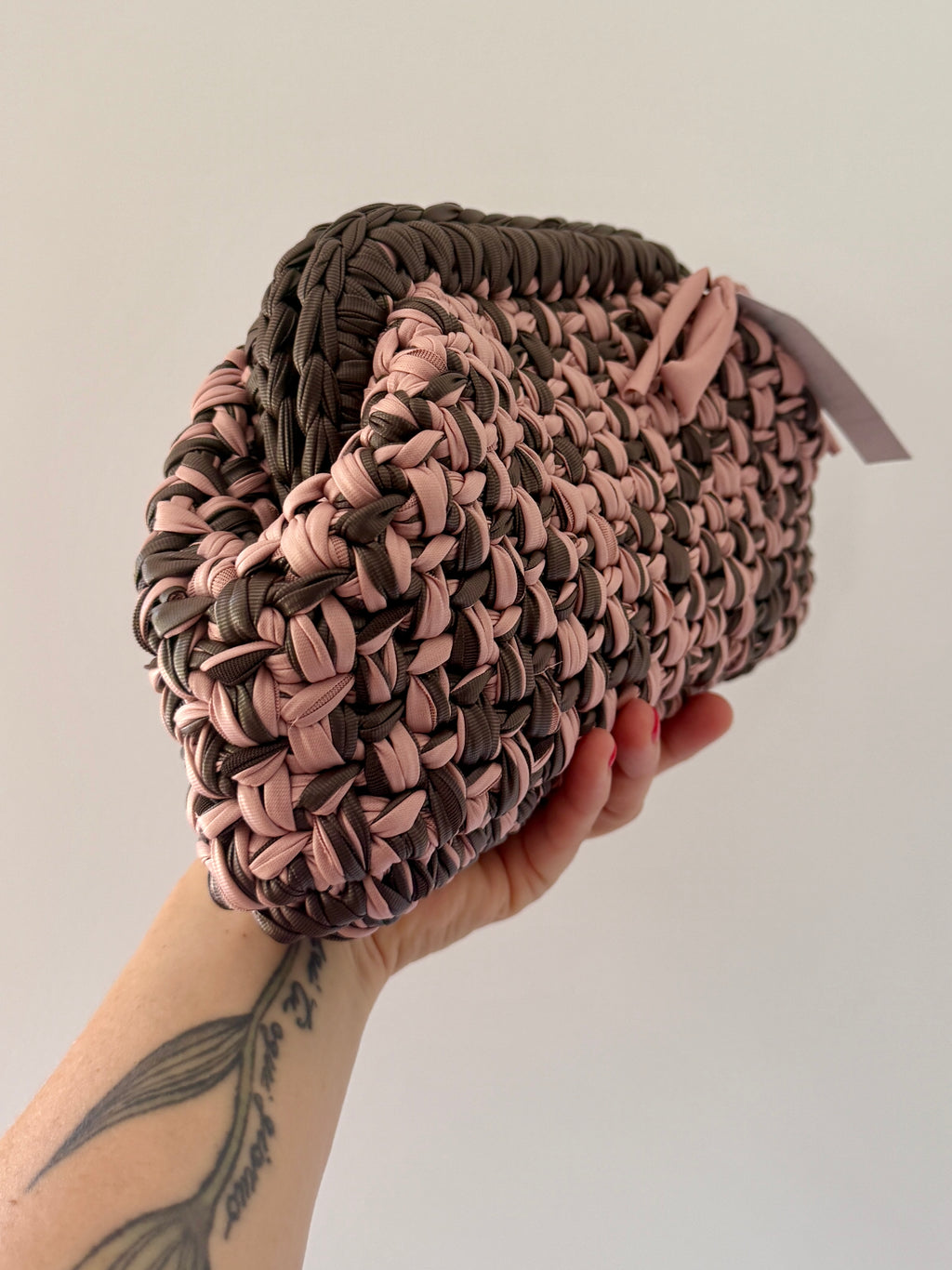 NOCCIOLA pochette standard in ecopelle melange marrone//rosa senza manico