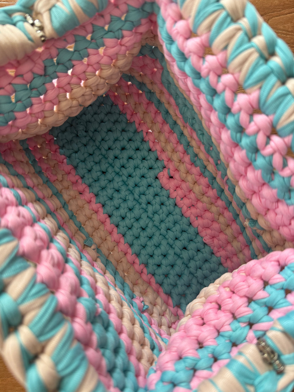 NOCCIOLA pochette standard rigata turchese//rosa//ecrù senza manico